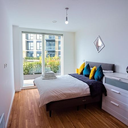 Gillingham One Apartment ภายนอก รูปภาพ